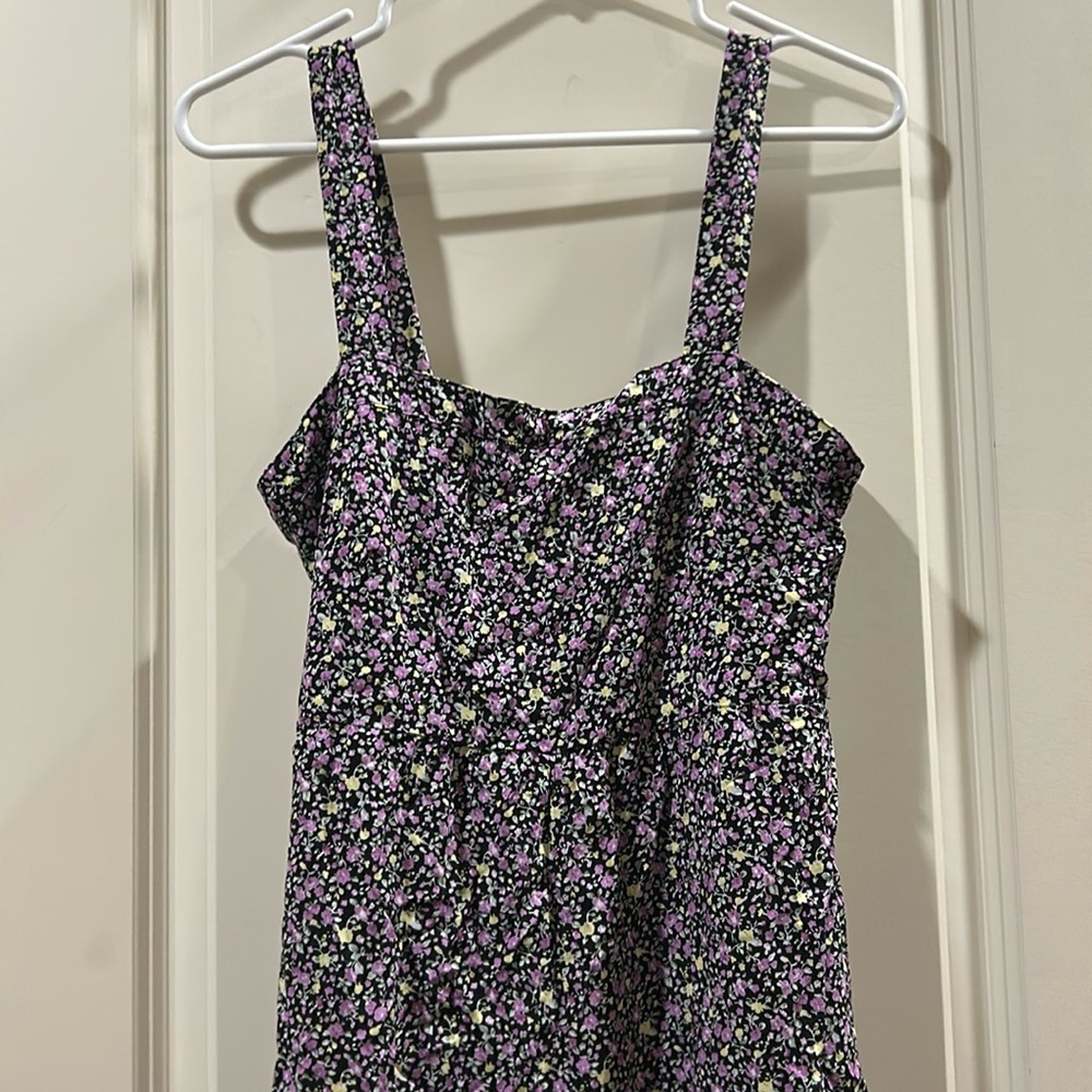 NWOT Easel pullOn wide leg floral jumpsuit straps elastic back ruffle leg hem M